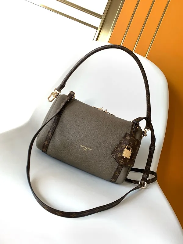 All Categories Official Website "Brand Women's Bags" Women's Bags 💙 LV 2026 New LV Crossbody Bag