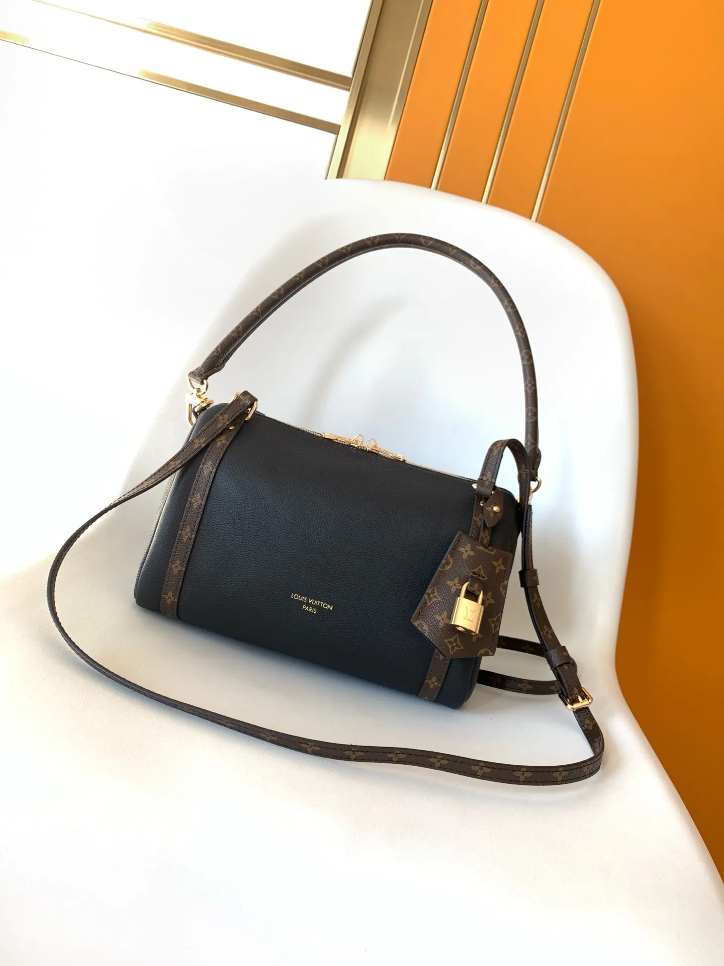All Categories Official Website "Brand Women's Bags" Women's Bags 💙 LV 2026 New LV Crossbody Bag