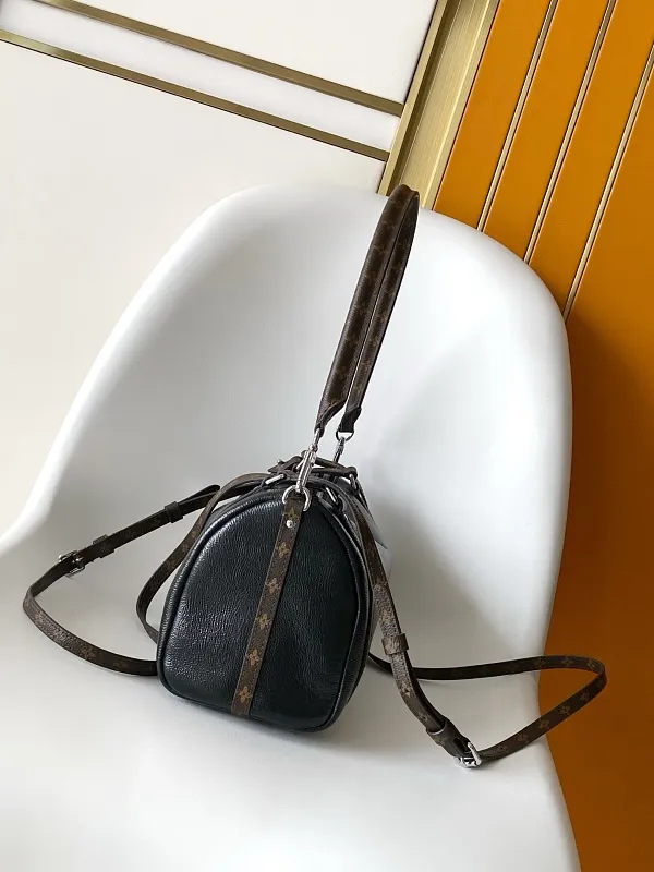 All Categories Official Website "Brand Women's Bags" Women's Bags 💙 LV 2026 New LV Crossbody Bag