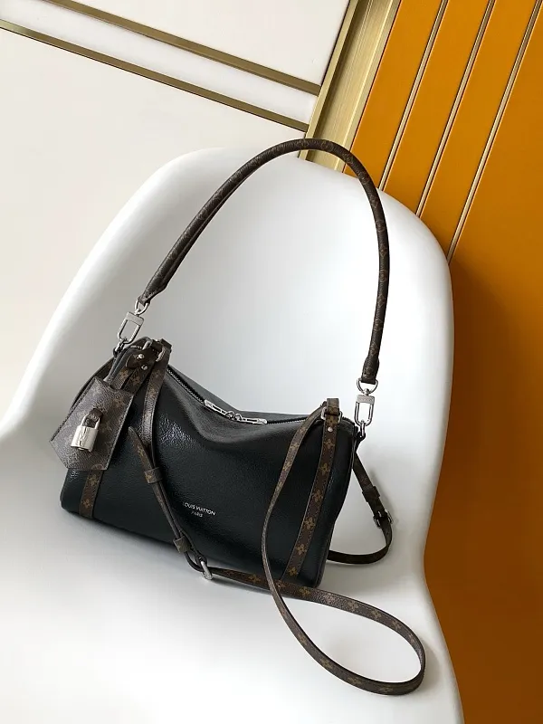All Categories Official Website "Brand Women's Bags" Women's Bags 💙 LV 2026 New LV Crossbody Bag