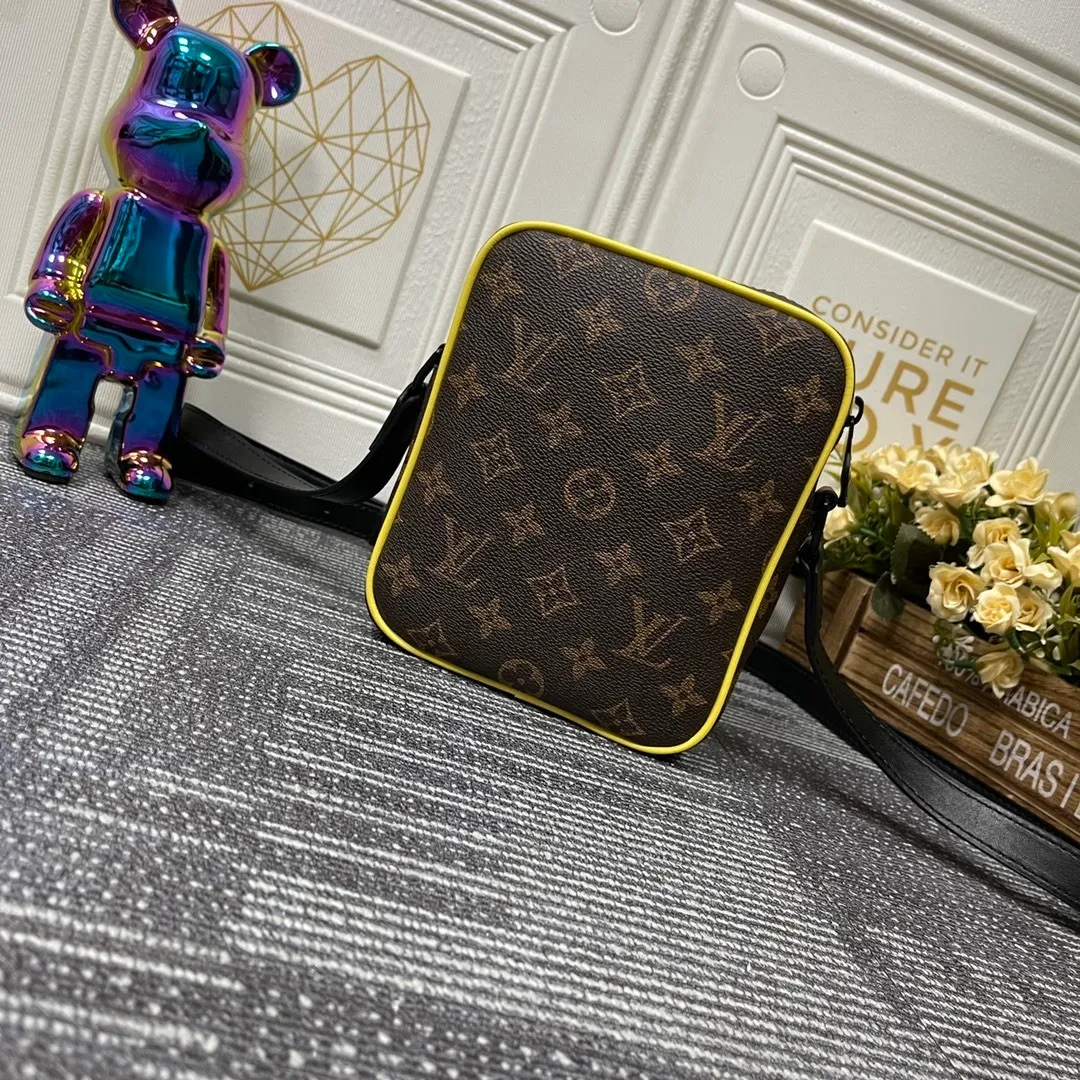 All categories Official website "Brand Women's Bags" Women's Bags 💙 LV Christopher mini handbag is made of iconic Monogram Macassar material and matte metal parts, with adjustable shoulder straps, and a dynamic atmosphere bursts out. It also features spacious compartments and front pockets, providing a modern way to carry your daily essentials. Dimensions: 15.0 x