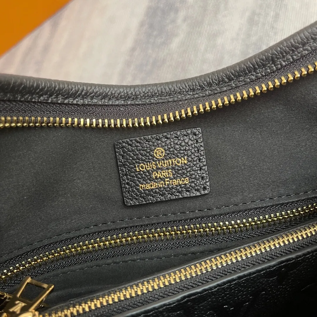 All categories Official website "Brand Women's Bags" Women's Bags 💙 LV 2025 new LV armpit bag