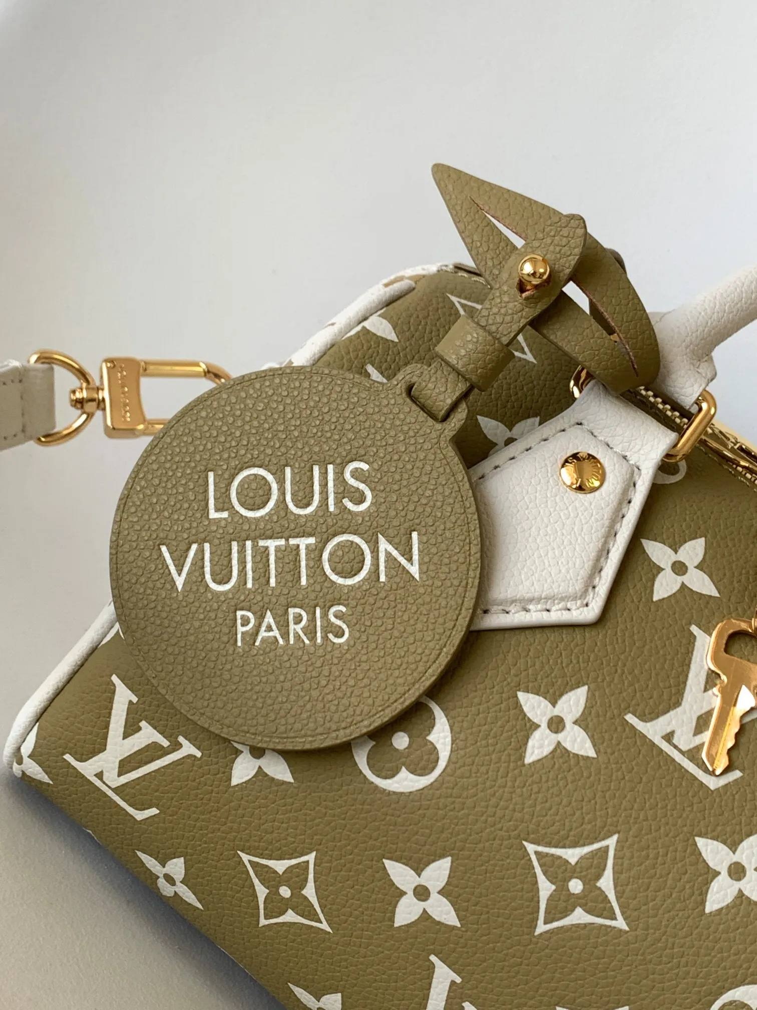 All Categories Official Website "Brand Women's Bags" Women's Bags 💙 LV 2026 New LV Crossbody Bag