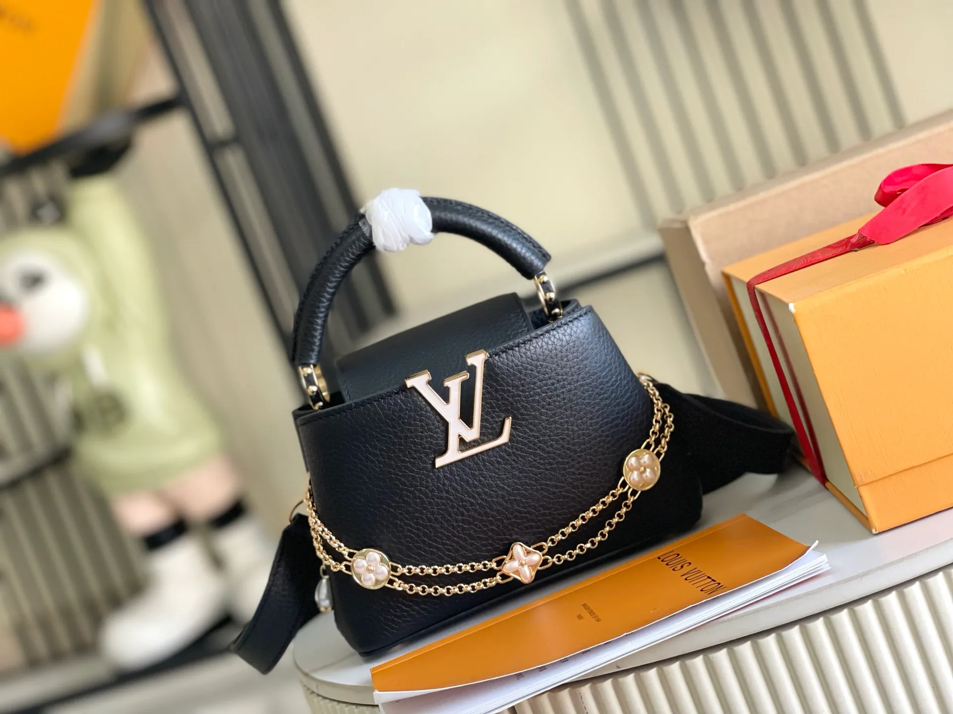 All Categories 💚 Authentic Grade Bags 💚 LV 2026 New LV Top Replica Crossbody Shoulder Bag