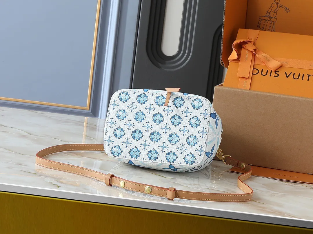 All Categories Official Website "Brand Women's Bags" Women's Bags 💙 LV 2025 New LV Crossbody Bag