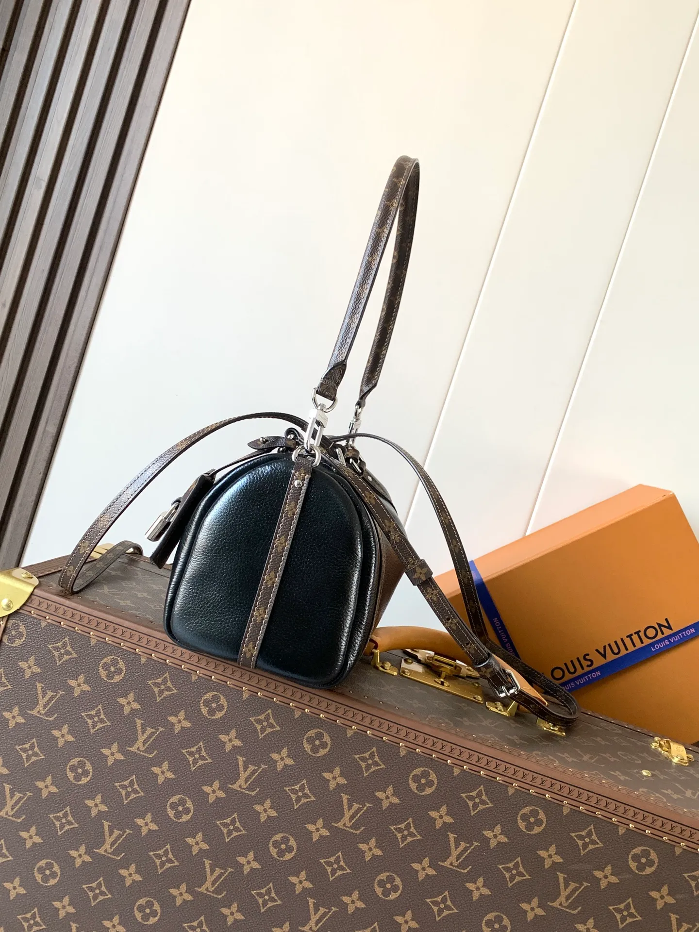 All Categories Official Website "Brand Women's Bags" Women's Bags 💙 LV 2026 New LV Crossbody Bag