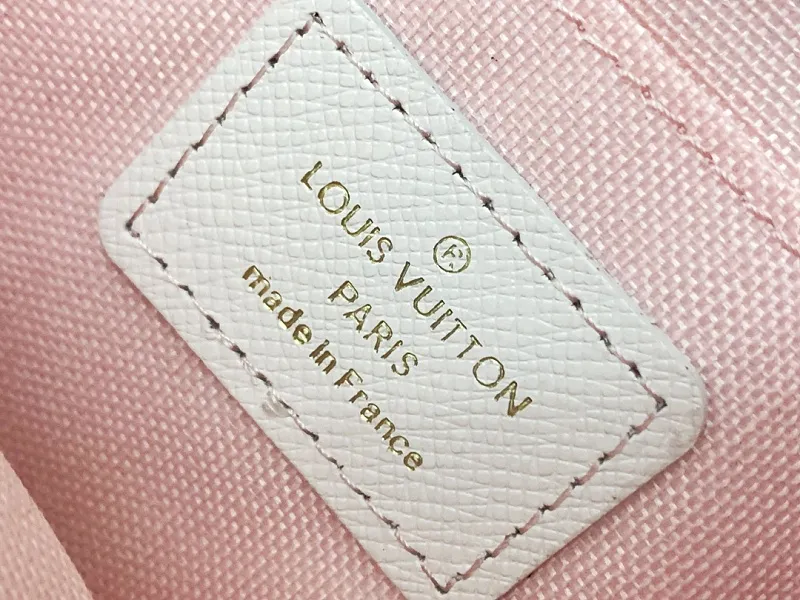 All Categories Official Website "Brand Women's Bags" Women's Bags 💙 LV 2026 New LV Classic Three-in-One Crossbody Bag