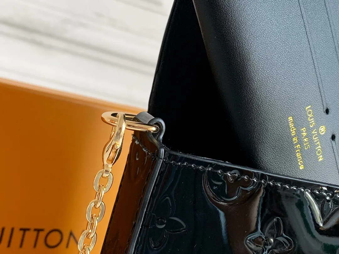 All Categories Official Website "Brand Women's Bags" Women's Bags 💙 LV 2026 New LV Classic Three-in-One Crossbody Bag