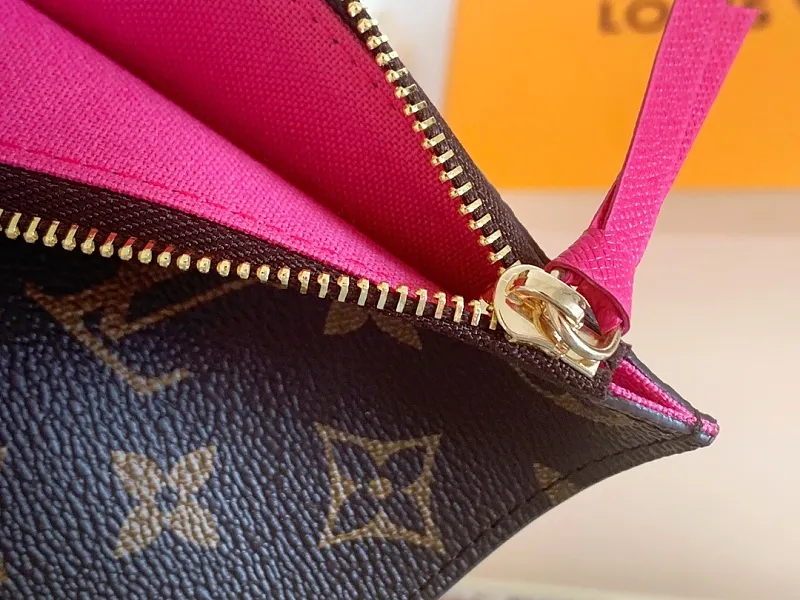 All Categories Official Website "Brand Women's Bags" Women's Bags 💙 LV 2026 New LV Classic Three-in-One Crossbody Bag