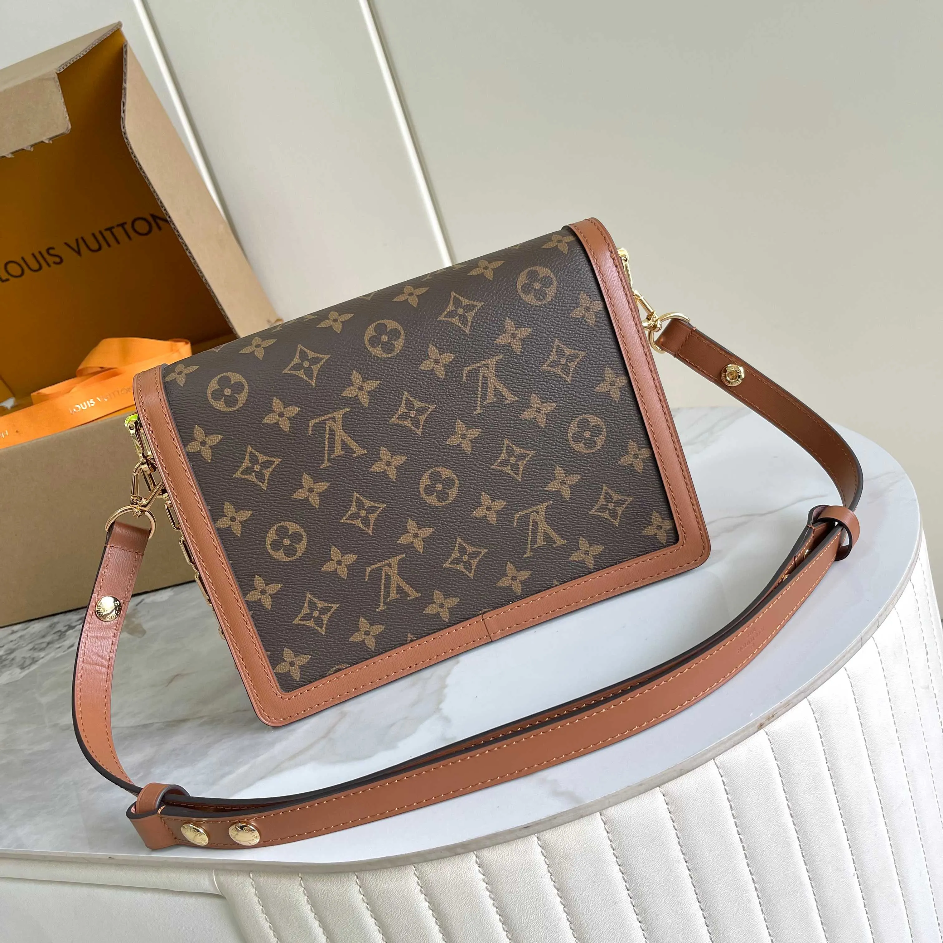 All Categories Official Website "Brand Women's Bags" Women's Bags 💙 LV LV 2026 New Crossbody Shoulder Bag