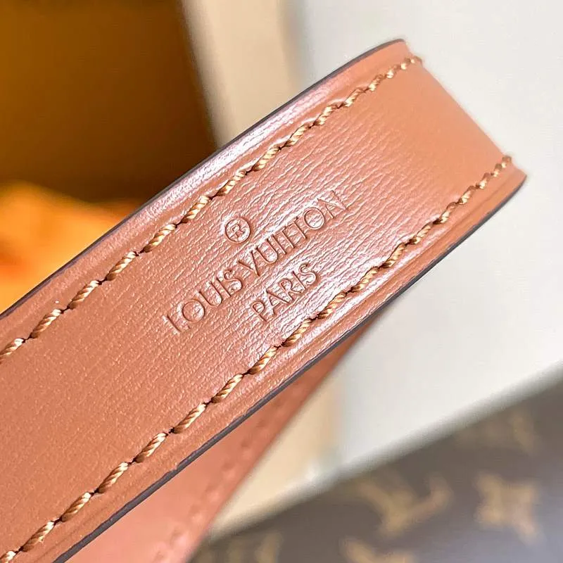 All Categories Official Website "Brand Women's Bags" Women's Bags 💙 LV LV 2026 New Crossbody Shoulder Bag