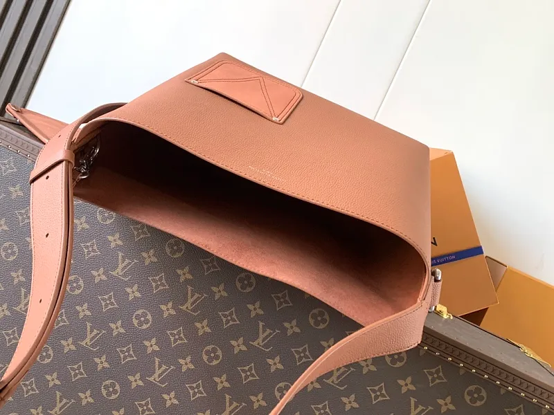All Categories Official Website "Brand Women's Bags" Women's Bags 💙 LV 2026 Official Website New LV Crossbody Bag