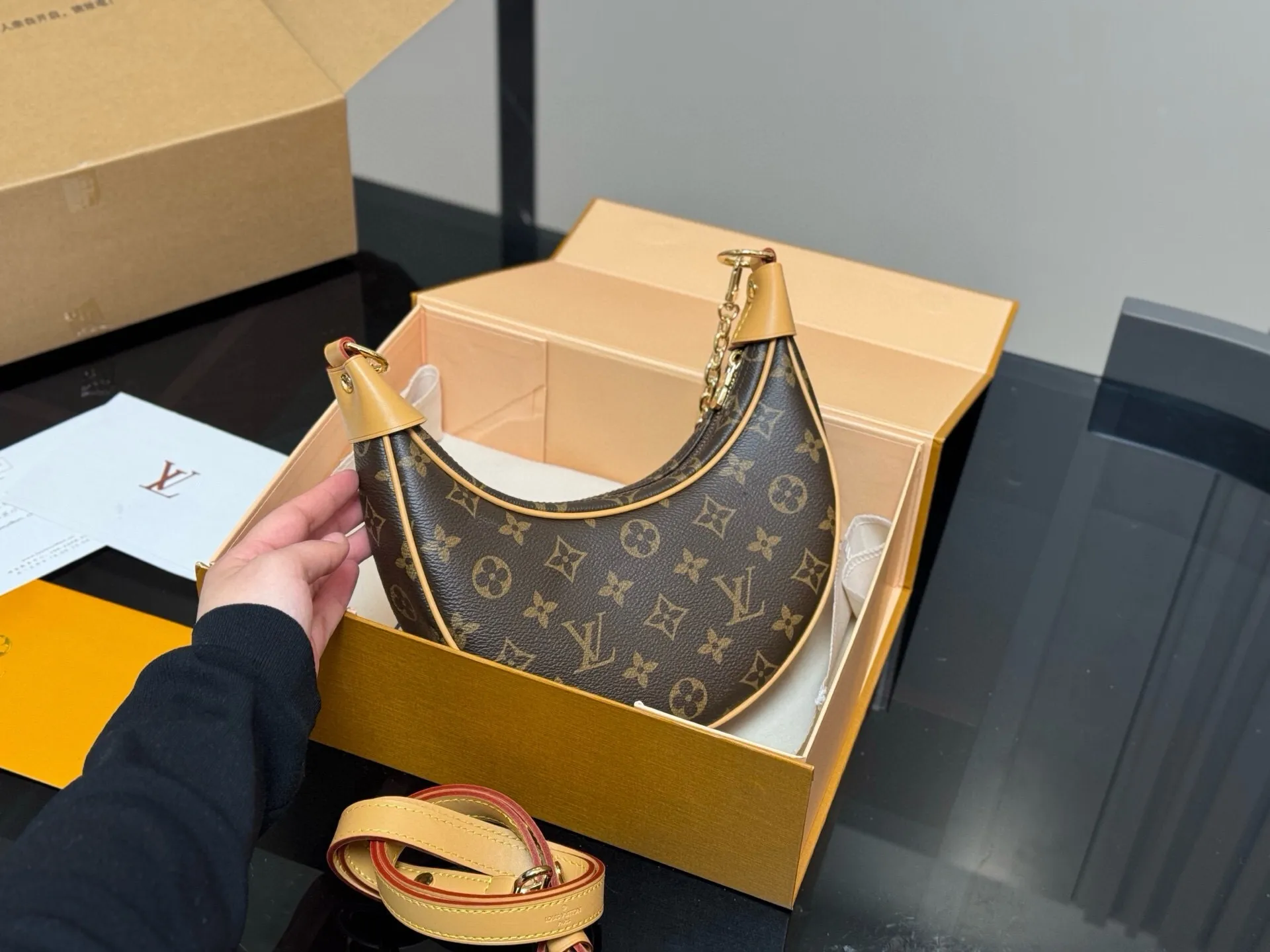 All Categories Official Website "Brand Women's Bags" Women's Bags 💙 LV 2025 New LV Crossbody Bag