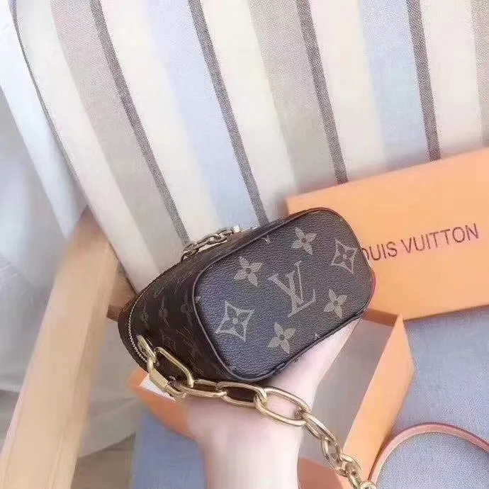 All categories Official website "Brand Women's Bags" Women's Bags 💙 LV fine imitation LV, high imitation LV bags, LV crossbody bags, 2023 official latest version LV bucket bag, LV bag factory, recommended bags, size: 11-6-16.5CM