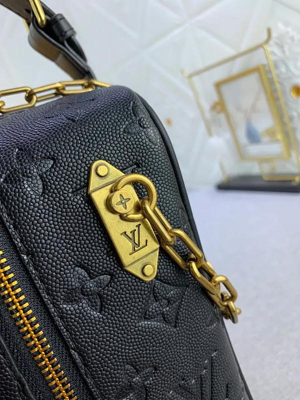 All Categories Official Website "Brand Women's Bags" Women's Bags 💙 LV Dopp Kit Toilet Bag is made of Monogram embossed Taurillon leather, and the full leather embossed NBA Toilet Bag Clutch Box Bag is embellished with a large LV basketball logo and a classic NBA logo patch, witnessing the joint creativity of Louis Vuitton and the NBA.