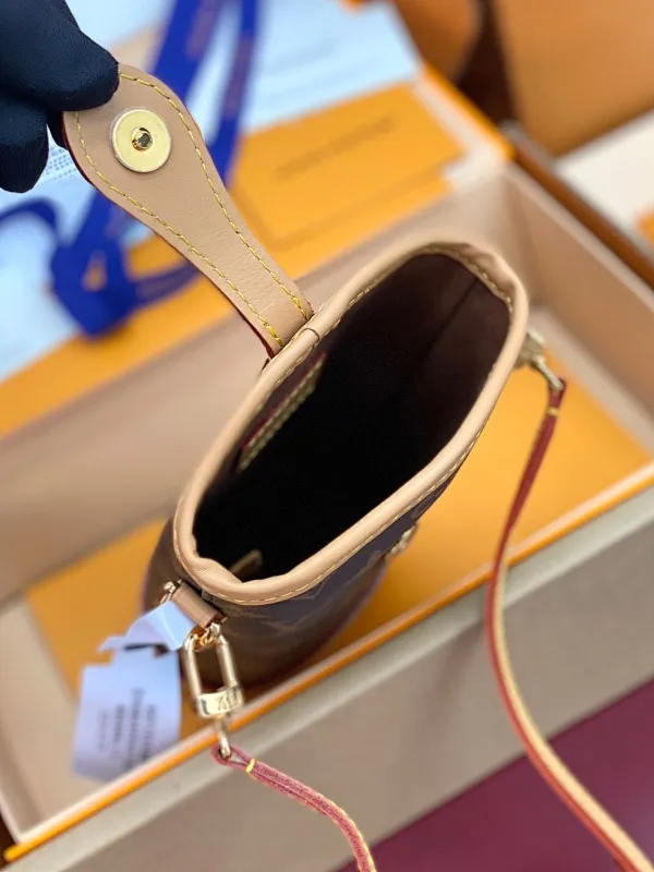 All Categories Official Website "Brand Women's Bags" Women's Bags 💙 LV 2025 New LV Crossbody Bag