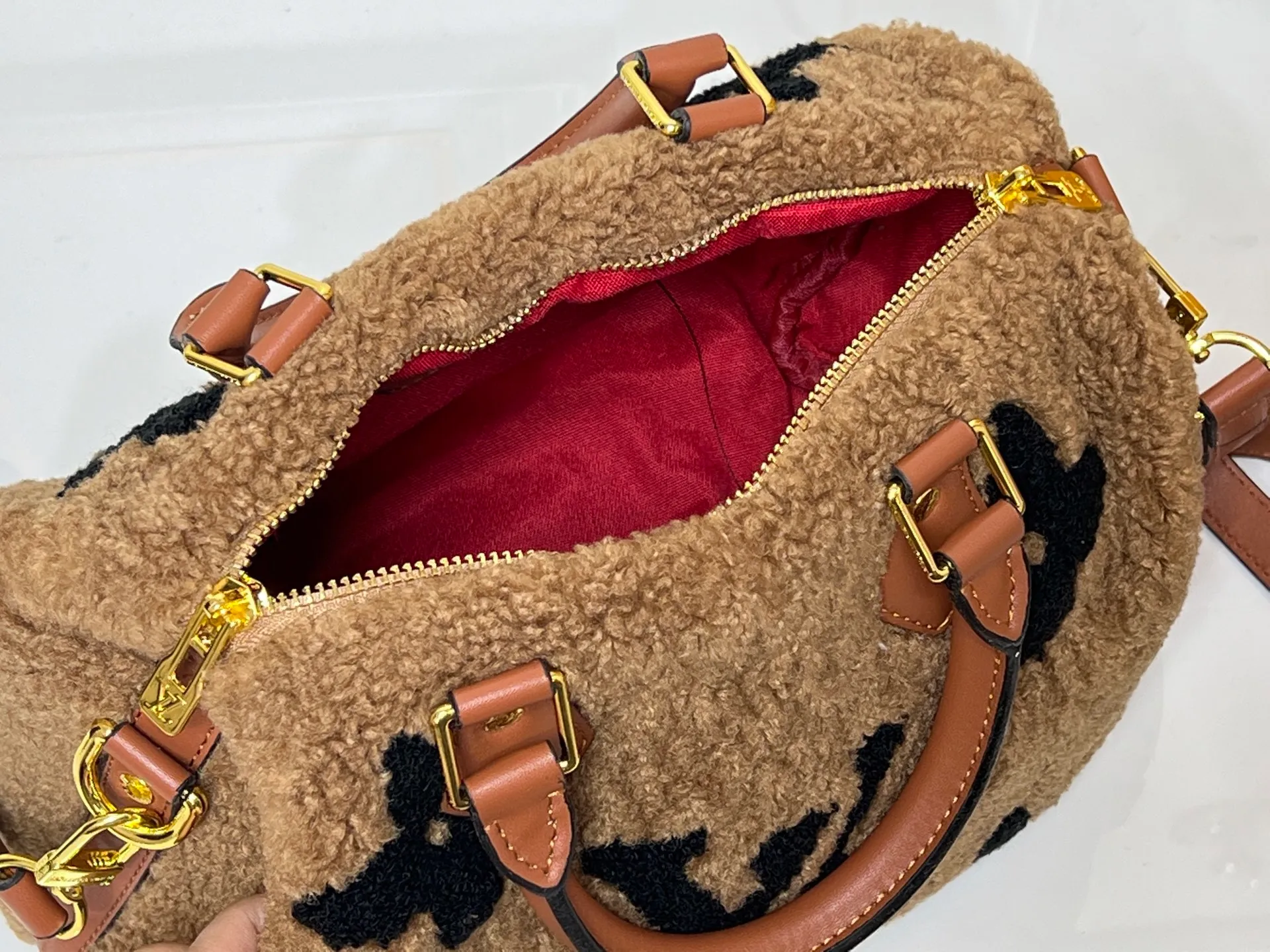 All Categories Official Website "Brand Women's Bags" Women's Bags 💙 LV 2026 New LV Crossbody Bag