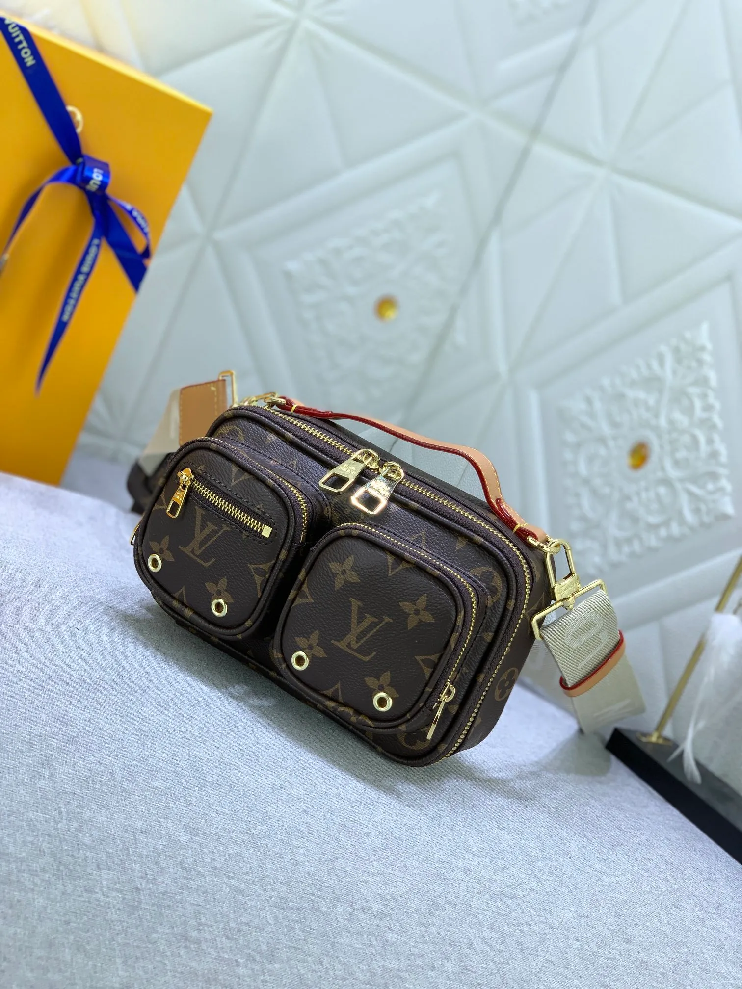 All categories Official website "Brand Women's Bags" Women's Bags 💙 LV replica LV, fine imitation LV bags, LV shoulder bags, 2023 official latest version LV crossbody bag, bag factory, original material, size: 18-11-10CM