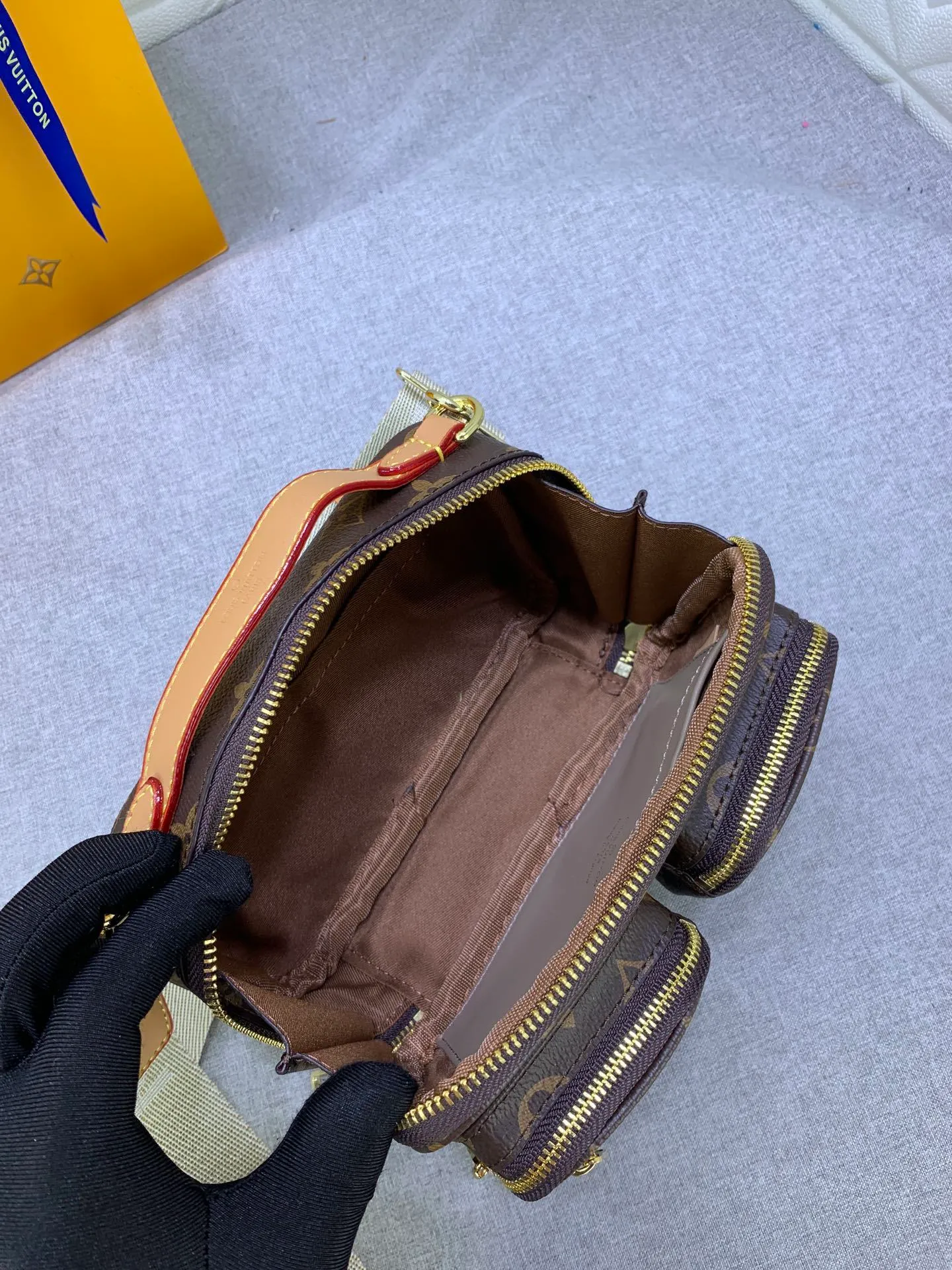 All categories Official website "Brand Women's Bags" Women's Bags 💙 LV replica LV, fine imitation LV bags, LV shoulder bags, 2023 official latest version LV crossbody bag, bag factory, original material, size: 18-11-10CM
