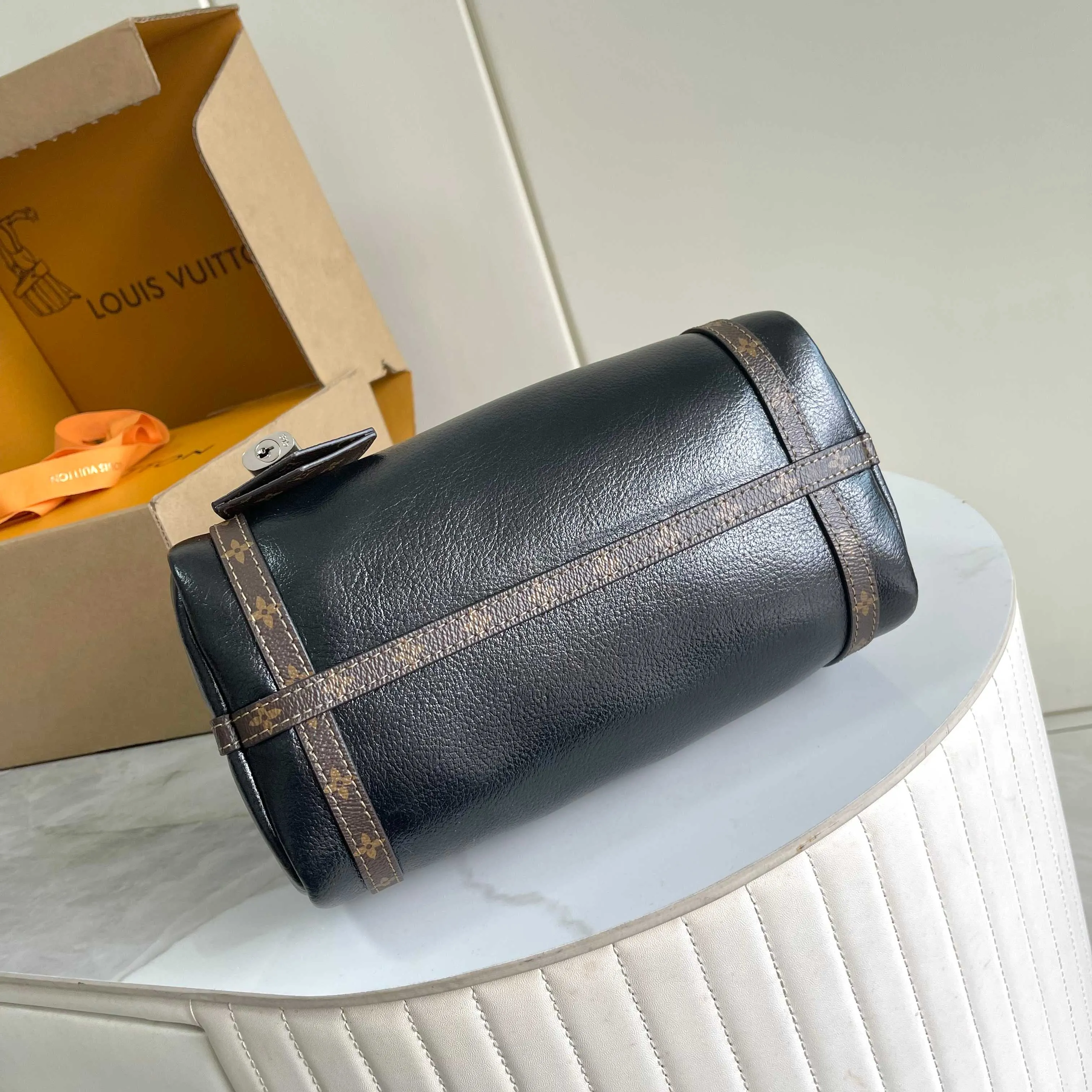 All Categories Official Website "Brand Women's Bags" Women's Bags 💙 LV LV 2026 New Crossbody Shoulder Bag