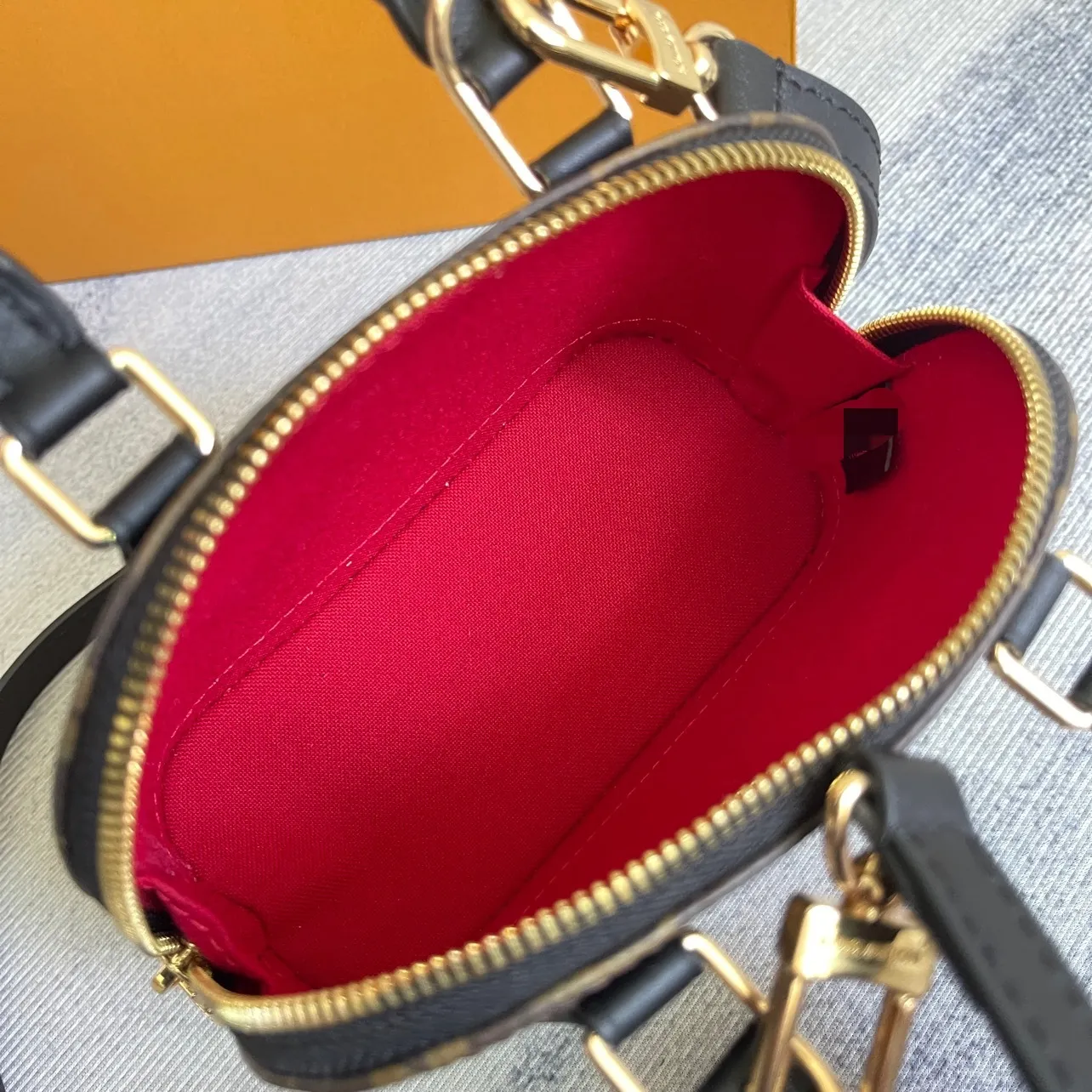 All Categories Official Website "Brand Women's Bags" Women's Bags 💙 LV 2026 New LV Crossbody Bag