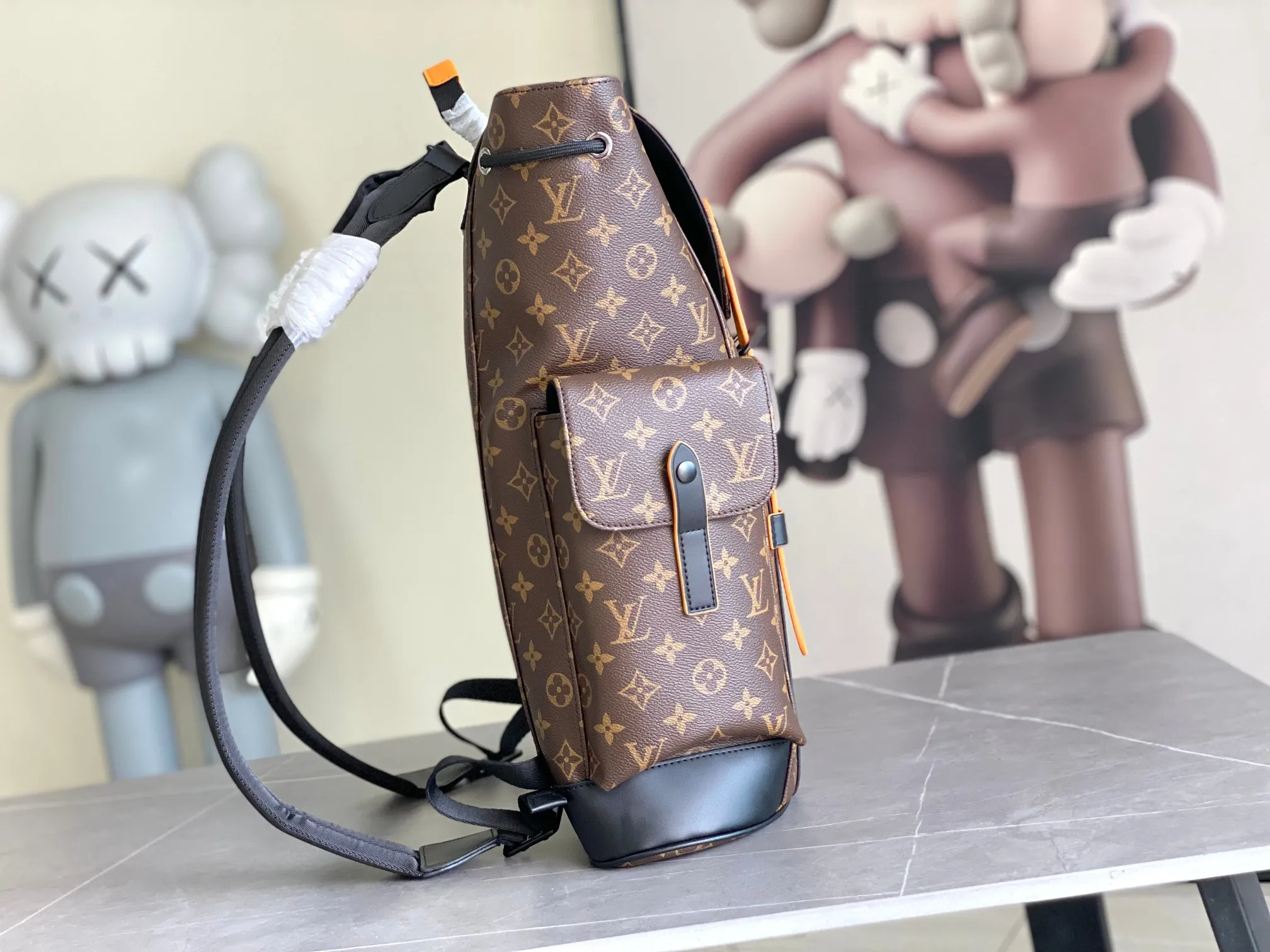 All categories 💚 Authentic bags 💚 LV LV classic backpack