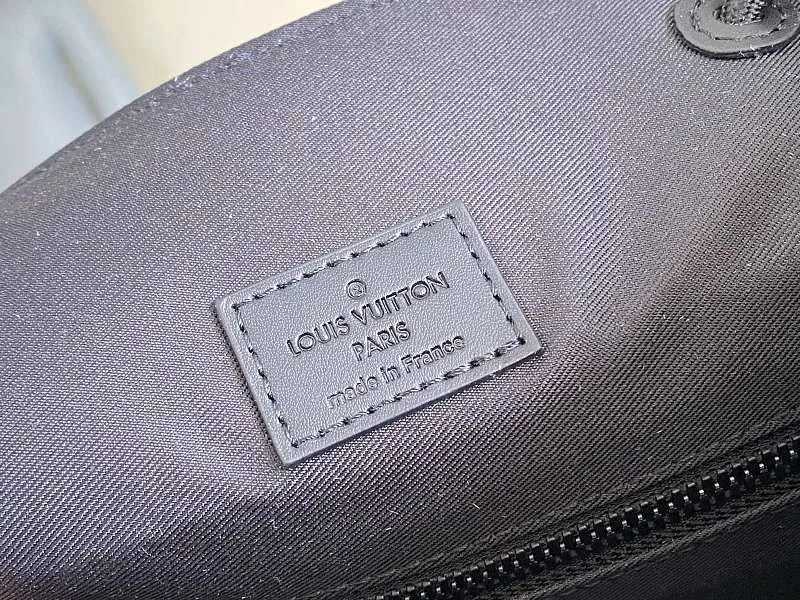 All categories 💚 Authentic bags 💚 LV LV classic backpack