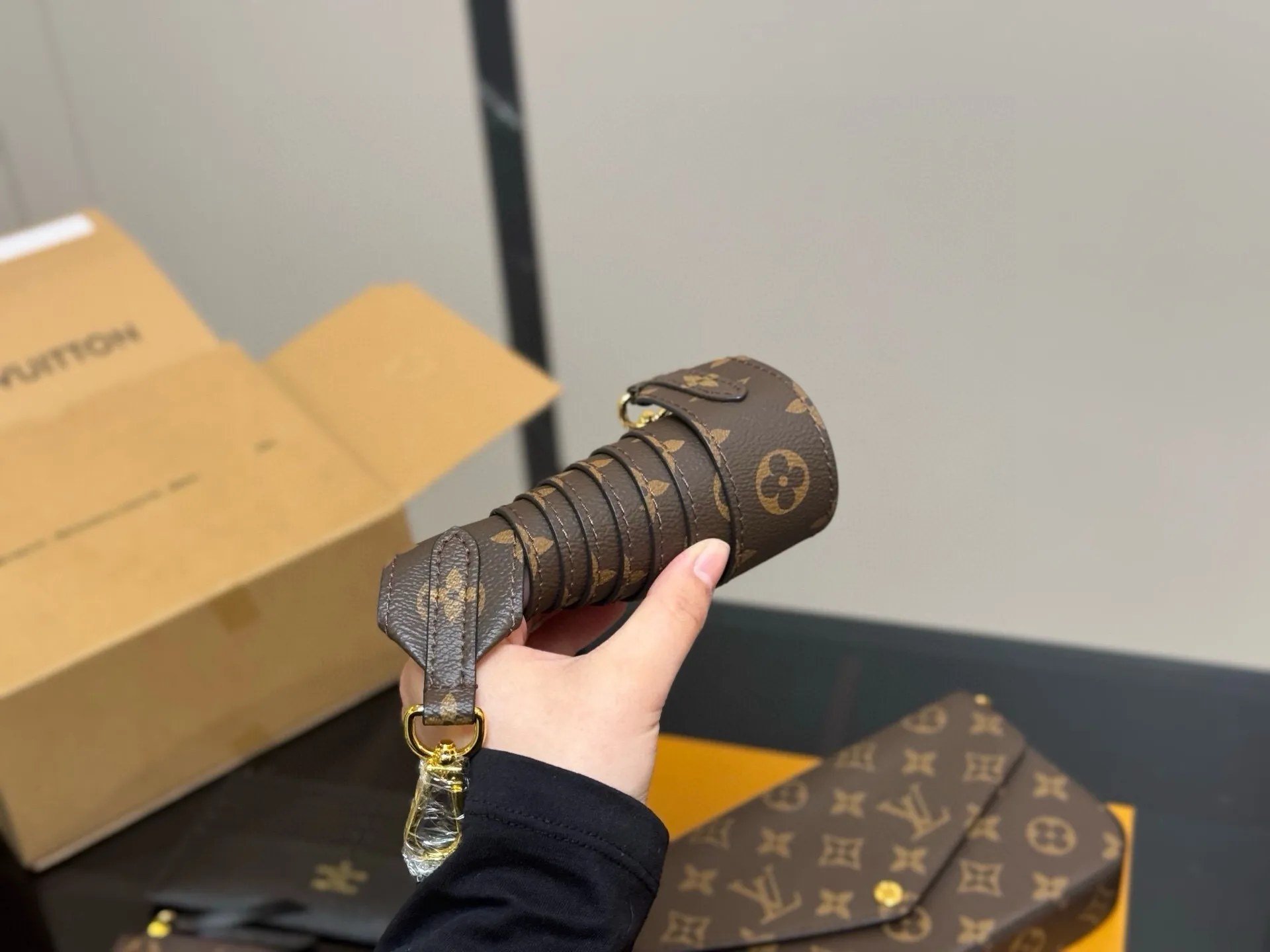 All Categories Official Website "Brand Women's Bags" Women's Bags 💙 LV 2025 New LV Crossbody Bag