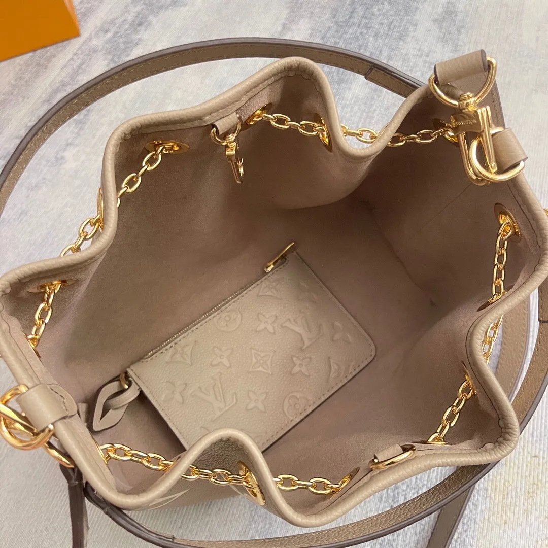 All Categories Official Website "Brand Women's Bags" Women's Bags 💙 LV 2025 New LV Crossbody Bag