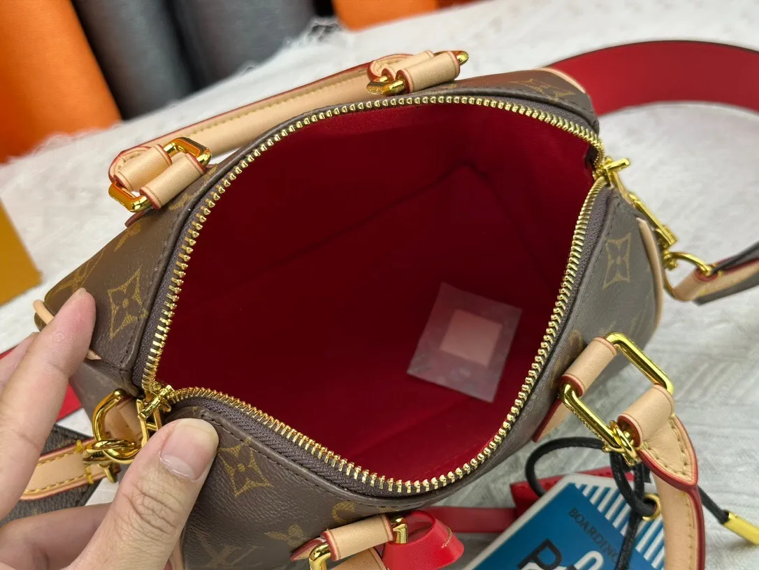 All Categories Official Website "Brand Women's Bags" Women's Bags 💙 LV 2024 New LV Crossbody Bag