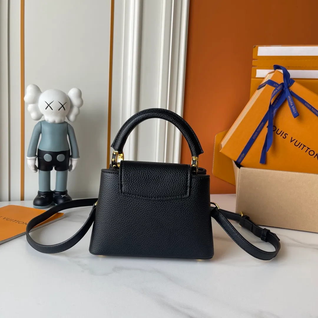 All Categories Official Website "Brand Women's Bags" Women's Bags 💙 LV LV 2026 New Crossbody Shoulder Bag