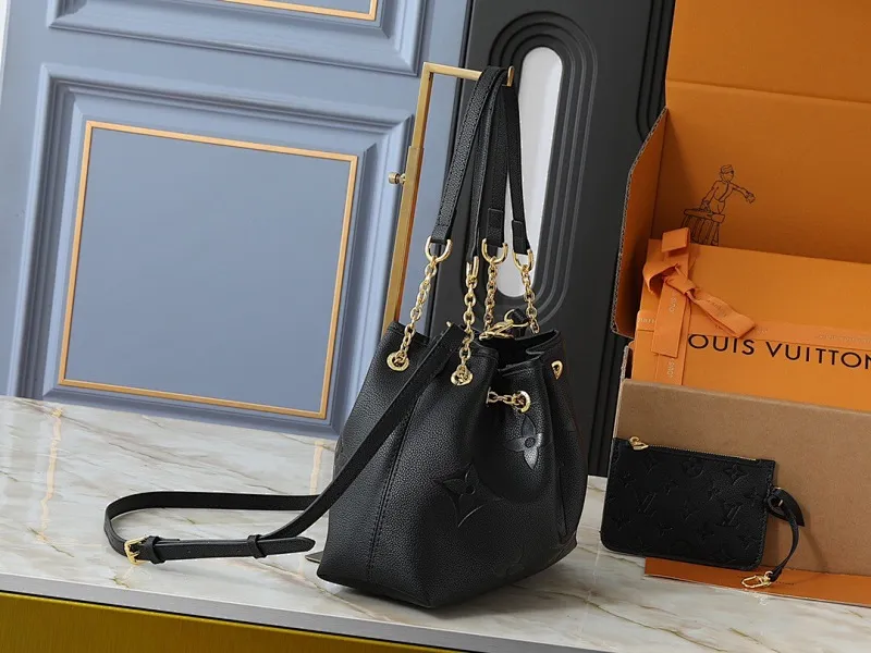 All Categories Official Website "Brand Women's Bags" Women's Bags 💙 LV 2025 New LV Crossbody Bag