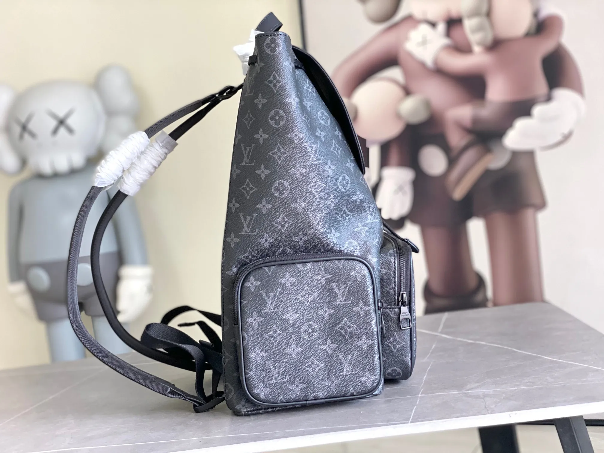 All categories 💚 Authentic bags 💚 LV LV classic backpack