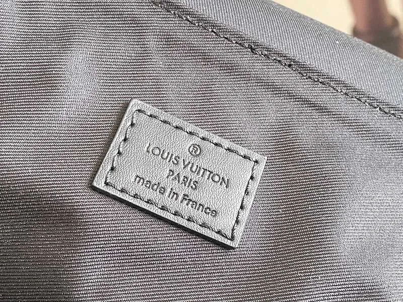 All categories 💚 Authentic bags 💚 LV LV classic backpack