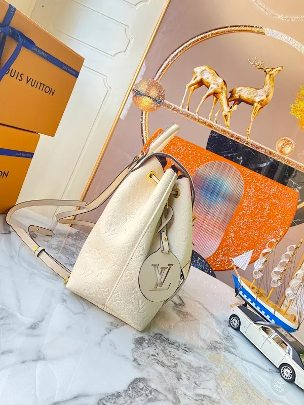 All Categories Official Website "Brand Women's Bags" Women's Bags 💙 LV 2022 Official New LV Backpack Wholesale 58001700 High Quality Size: 27.5-33-14 CM