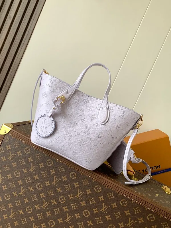 All categories Official website "Brand Women's Bags" Women's Bags 💙 LV 2026 new LV hand-held crossbody bag