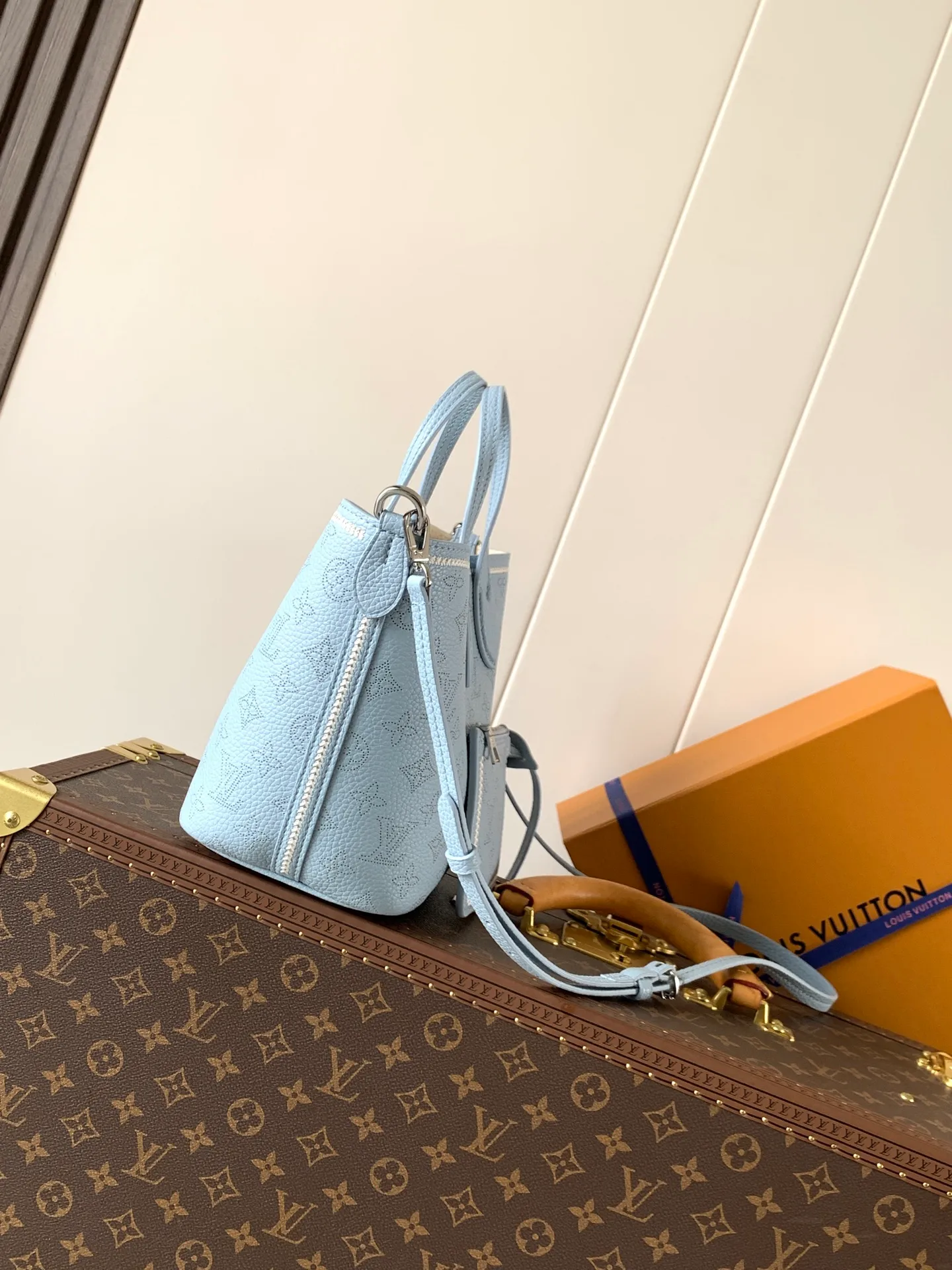 All categories Official website "Brand Women's Bags" Women's Bags 💙 LV 2026 new LV hand-held crossbody bag