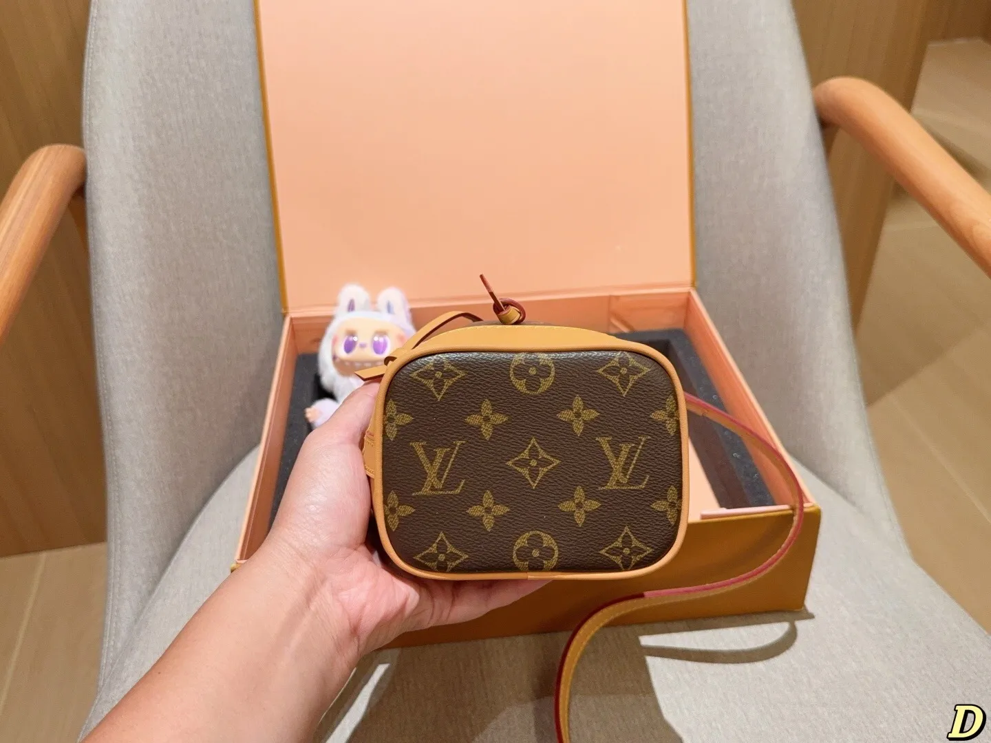 All Categories Official Website "Brand Women's Bags" Women's Bags 💙 LV 2025 New LV Set Box Mini Spout Small Bucket ➕Coin Purse ➕labubu Pendant