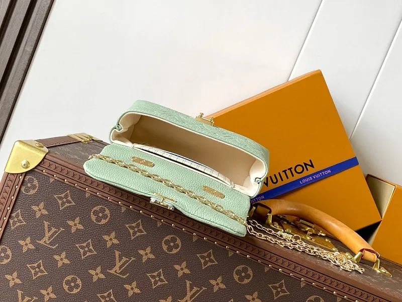 All Categories Official Website "Brand Women's Bags" Women's Bags 💙 LV 2026 New LV Crossbody Bag