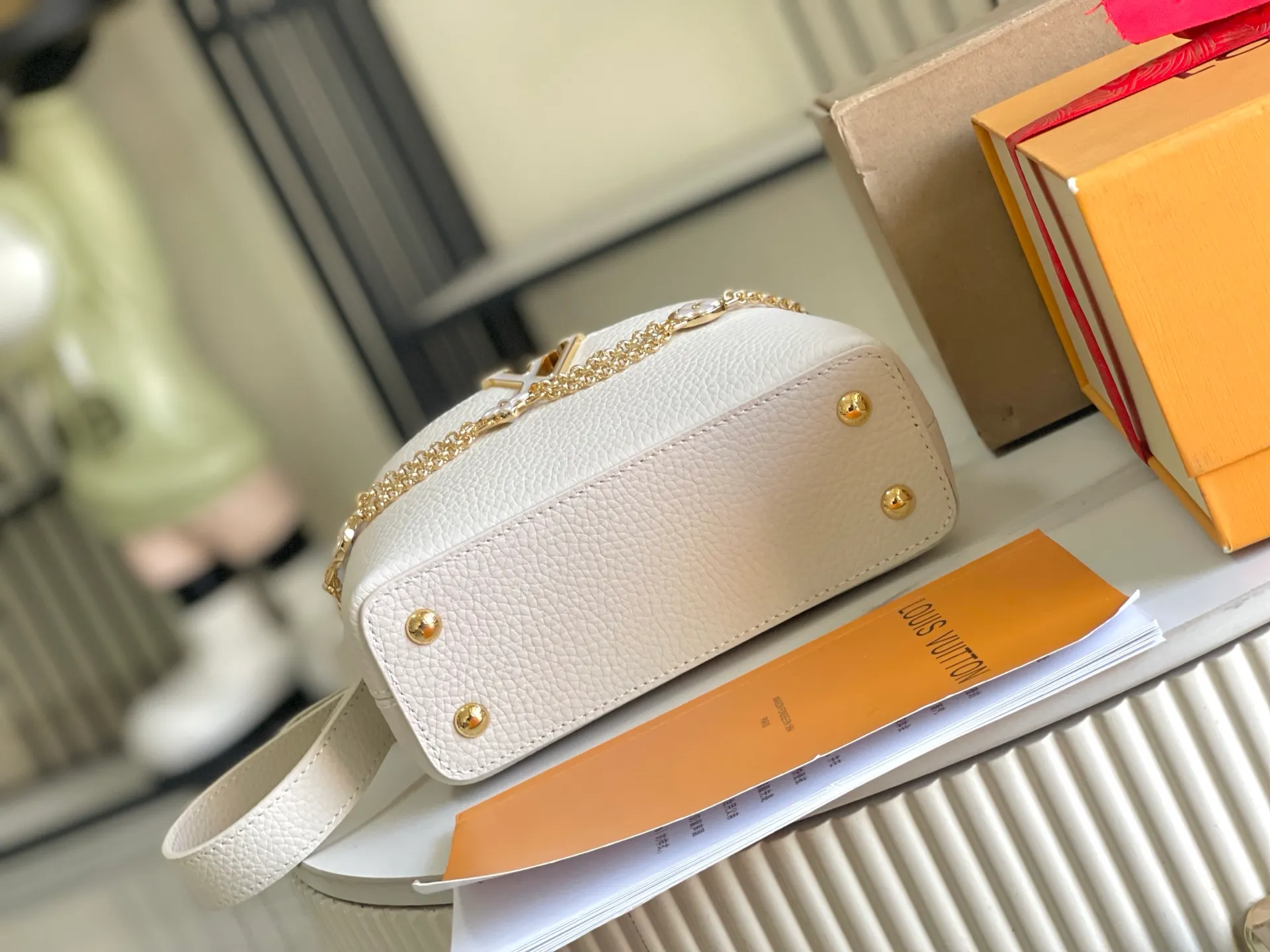 All Categories 💚 Authentic Grade Bags 💚 LV 2026 New LV Top Replica Crossbody Shoulder Bag