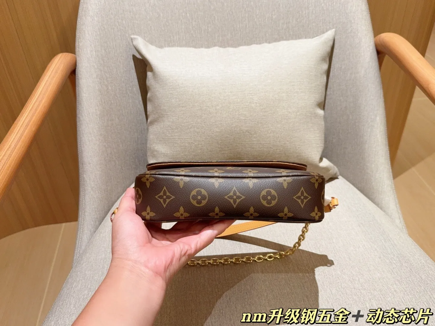 All categories Official website "Brand Women's Bags" Women's Bags 💙 LV 2025 new LV armpit bag