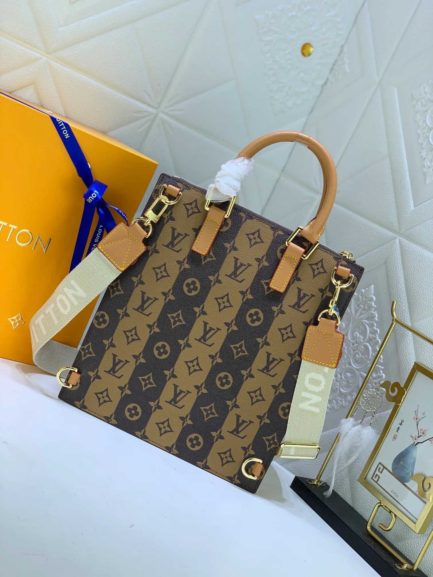 All categories Official website "Brand Women's Bags" Women's Bags 💙 LV 2022 official new LV handbag wholesale 58002000 High quality Size: 26-28.5-6 CM