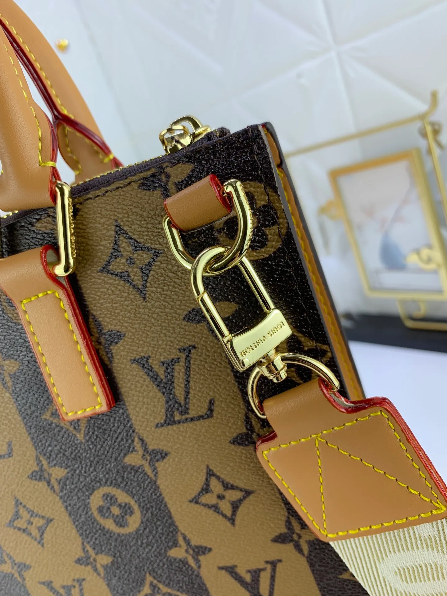 All categories Official website "Brand Women's Bags" Women's Bags 💙 LV 2022 official new LV handbag wholesale 58002000 High quality Size: 26-28.5-6 CM