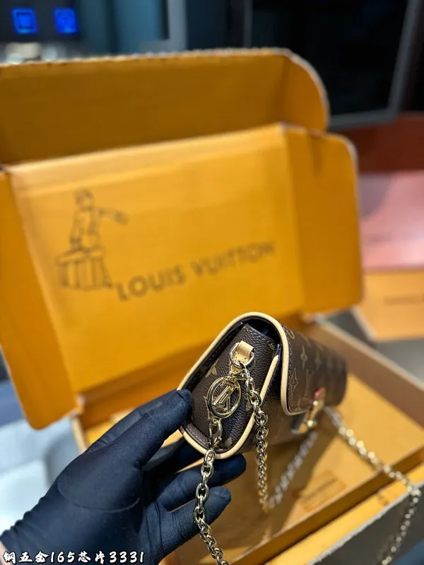 All Categories Official Website "Brand Women's Bags" Women's Bags 💙 LV 2025 New LV Crossbody Bag