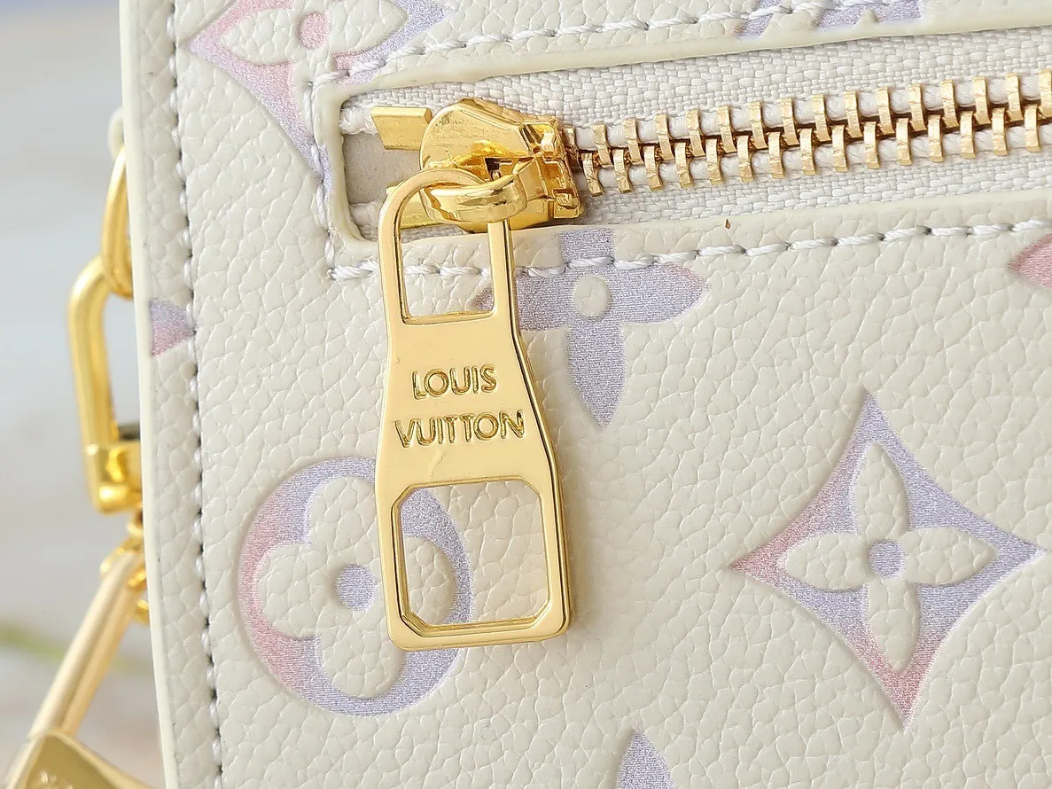 All Categories Official Website "Brand Women's Bags" Women's Bags 💙 LV 2025 New LV Crossbody Bag