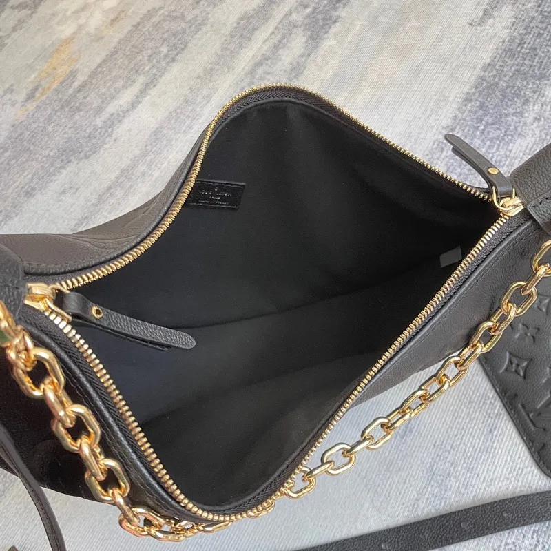 All categories Official website "Brand Women's Bags" Women's Bags 💙 LV 2025 new LV armpit bag