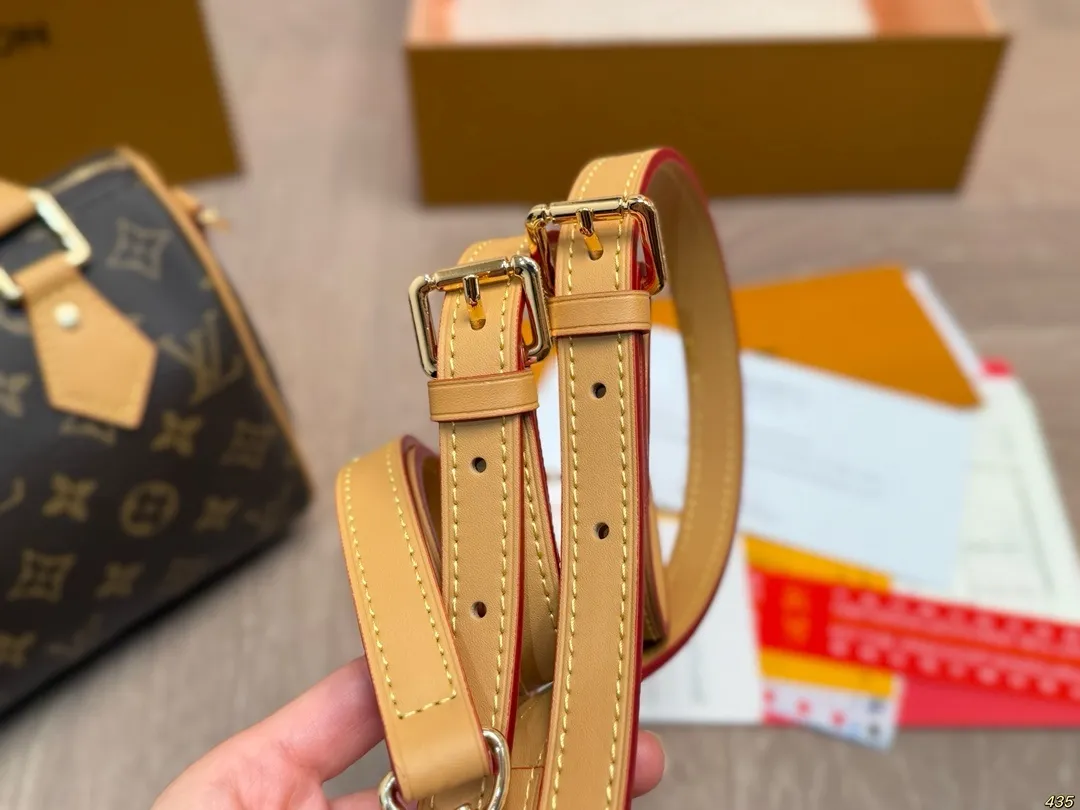 All Categories Official Website "Brand Women's Bags" Women's Bags 💙 LV 2025 New LV Crossbody Bag