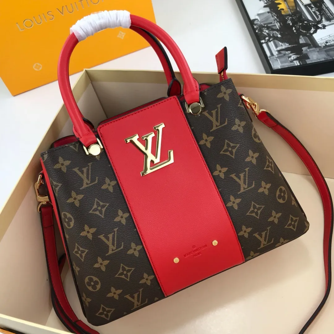 All Categories Official Website "Brand Women's Bags" Women's Bags 💙 LV 2022 Official New LV Presbyopia and Leather Crossbody Bag Wholesale 58002100 High Quality Size: 30-23-13CM