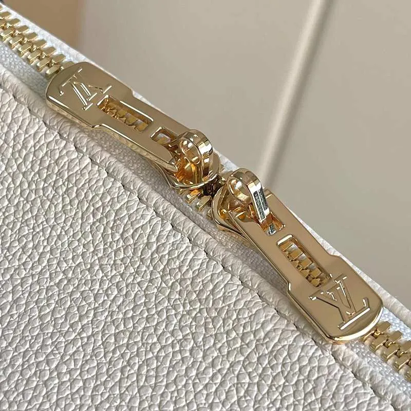 All Categories Official Website "Brand Women's Bags" Women's Bags 💙 LV LV 2026 New Crossbody Shoulder Bag