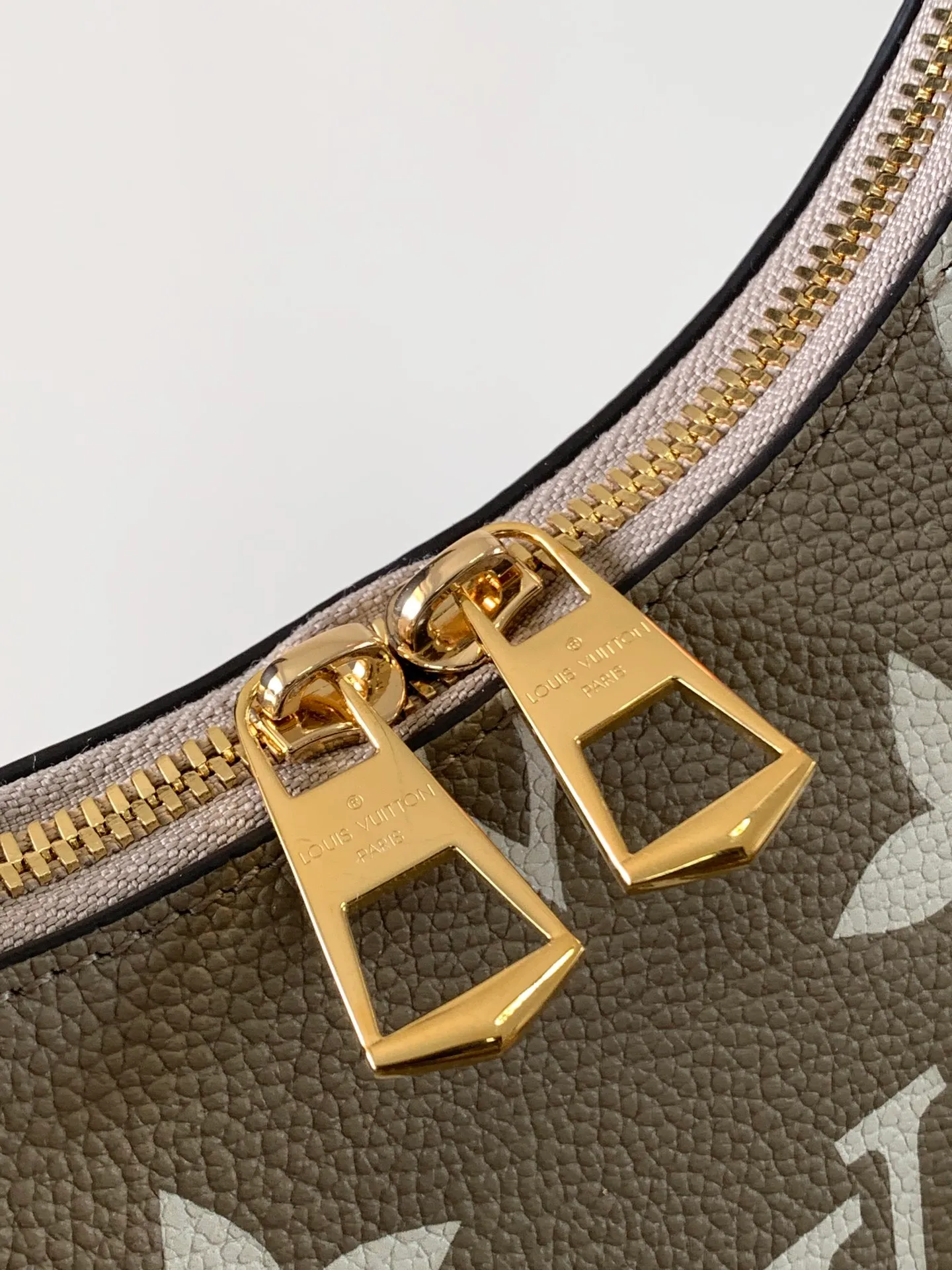 All Categories Official Website "Brand Women's Bags" Women's Bags 💙 LV 2026 New LV Crossbody Bag